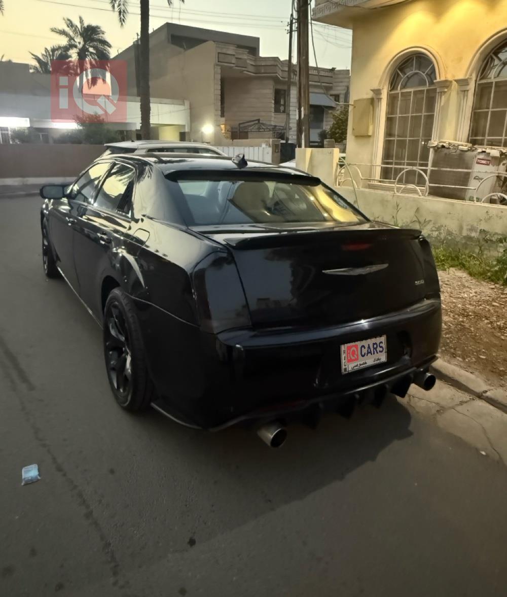 كرايسلر 300